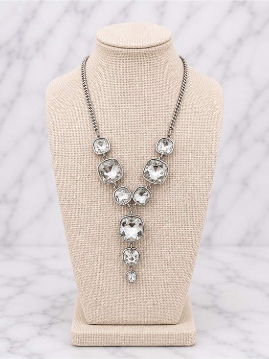 Jewelry - NWOT| Statement Crystal Drop Necklace | Silver Tone